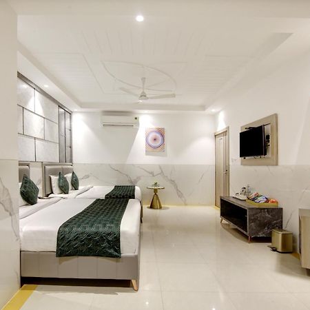 Hotel Delhi 37 By Star Group Near Delhi Airport Νέο Δελχί Εξωτερικό φωτογραφία